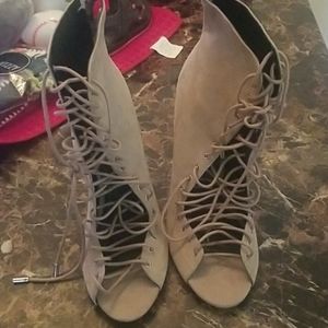 Brand new Kendall and Kylie open toe tie up shoe